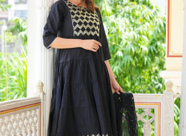 Women’s Black Embroidered Tiered Kurta Set with Dupatta (Black)