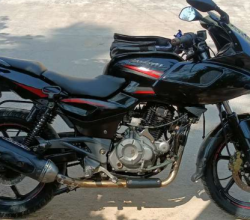 Pulsar 220