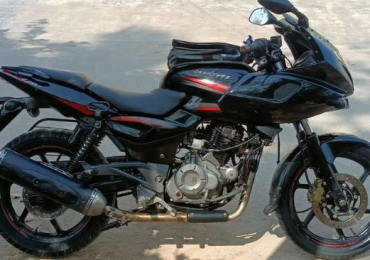 Pulsar 220